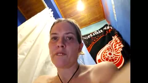 Randcandy77 online show from 02.19.25