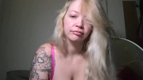 Snapshot of randiigirl69 chatting on 02.27.25 Randii online show from 02.27.25