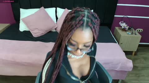 Raquel online show from 12.19.24