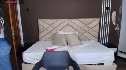 Raquel online show from 12.03.25