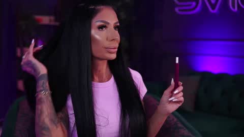 Raquelle online show from 12.15.24