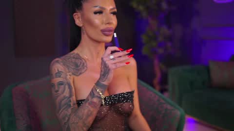 Raquelle online show from 12.29.24