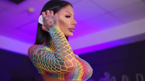 Raquelle online show from 02.01.25