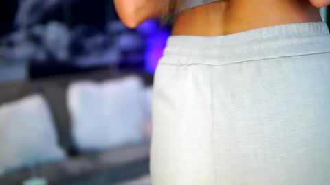 Raquelle online show from 10.10.25