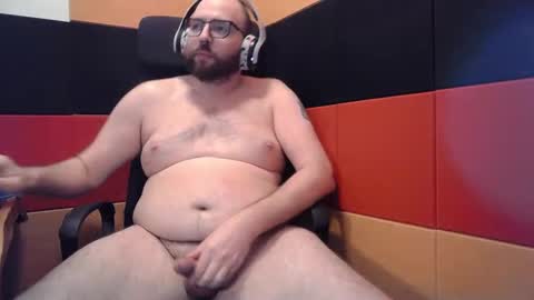 Snapshot of rascalpup chatting on 02.23.25 rascalpup online show from 02.23.25