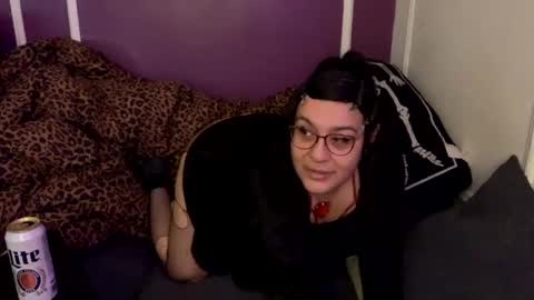 Rattlesnake Bitch 666 online show from 11.29.25