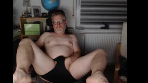 Snapshot of raunchyme chatting on 09.27.25 Raunchy me online show from 09.27.25