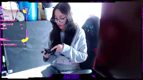 Snapshot of rav3nx_ chatting on 07.10.26 online show from 07.10.26