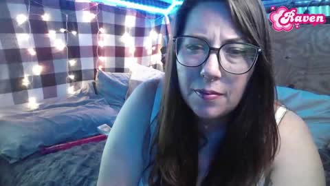 Snapshot of raven_8687 chatting on 03.29.26 Raven online show from 03.29.26