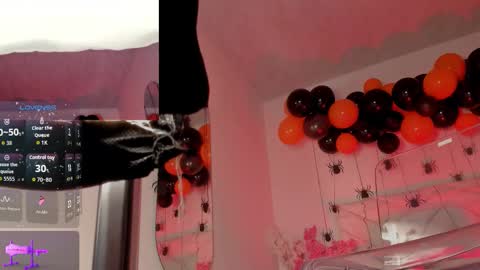 Snapshot of raven_blackk chatting on 10.23.25 Raven online show from 10.23.25