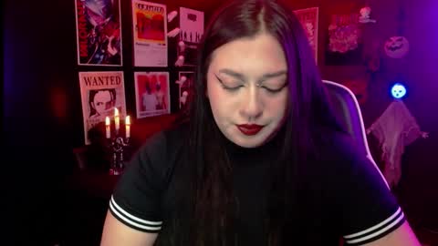 Snapshot of raven_darkk chatting on 09.29.25 Raven online show from 09.29.25