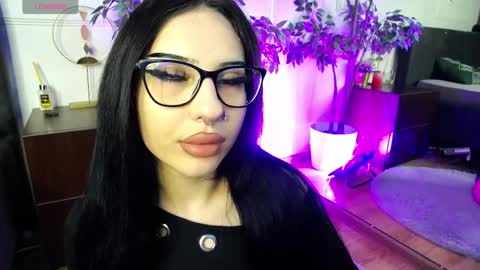 Raven Foxxy online show from 04.09.26