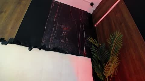 Raven Foxxy online show from 05.14.26
