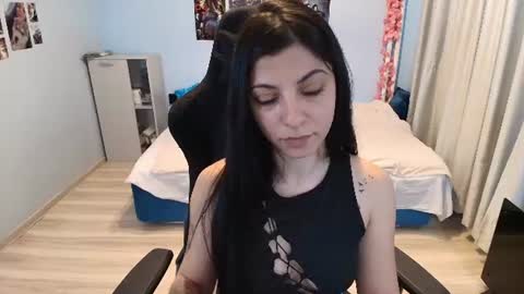 Snapshot of raven_haired_goddess chatting on 06.29.26 raven_haired_goddess online show from 06.29.26