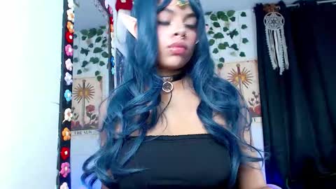 Snapshot of raven_luv chatting on 10.10.25 raven online show from 10.10.25