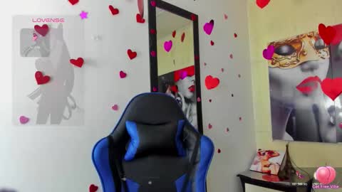 Snapshot of raven_rouge chatting on 02.17.26 gata online show from 02.17.26