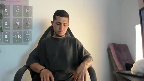 Snapshot of raven_smith_ chatting on 02.03.26 raven_smith_ online show from 02.03.26