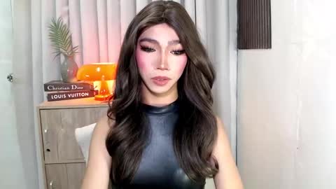 ravennaxx online show from 10.26.25