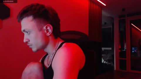 Snapshot of ravine_doleg chatting on 10.01.25 Alex Nash online show from 10.01.25