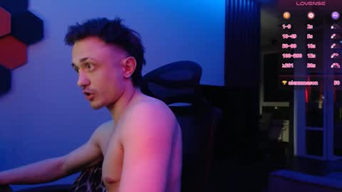 Snapshot of ravine_doleg chatting on 10.09.25 Alex Nash online show from 10.09.25