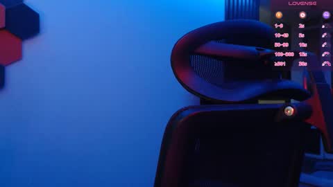 Snapshot of ravine_doleg chatting on 10.24.25 Alex Nash online show from 10.24.25