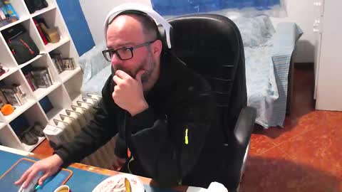 ravingr3d3 online show from 02.15.26