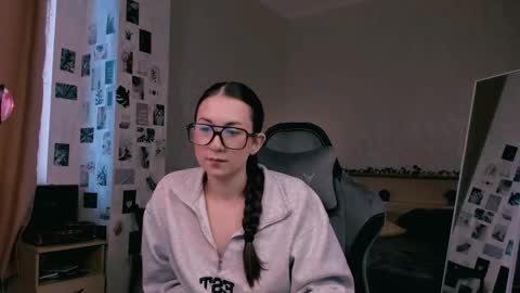Alia Mereyn online show from 10.05.25