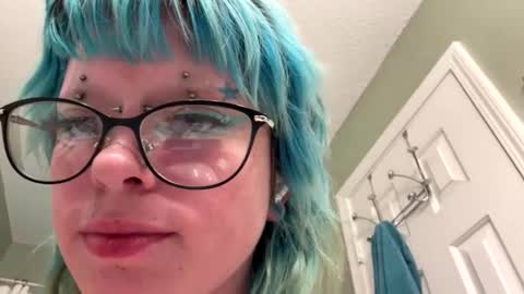 Ravynn 3 online show from 09.10.25