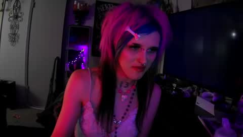 ravynstar13 online show from 09.29.25