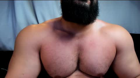 Snapshot of rawmathews chatting on 04.28.26 rawmathews online show from 04.28.26