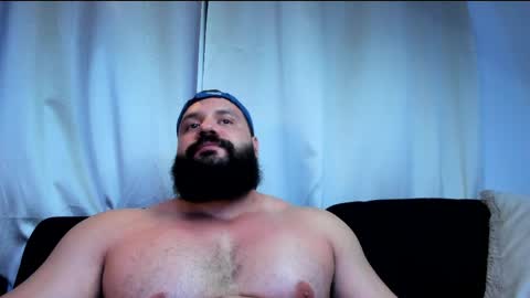 Snapshot of rawmathews chatting on 05.18.26 rawmathews online show from 05.18.26