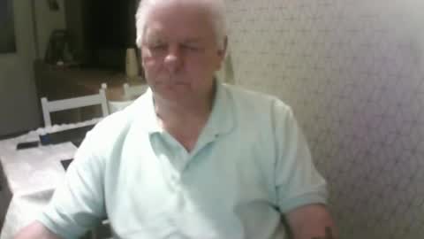 Snapshot of ray47 chatting on 09.26.25 ray47 online show from 09.26.25