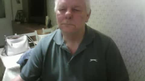 Snapshot of ray47 chatting on 09.28.25 ray47 online show from 09.28.25