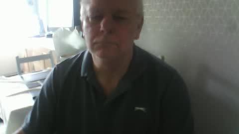 Snapshot of ray47 chatting on 10.02.25 ray47 online show from 10.02.25