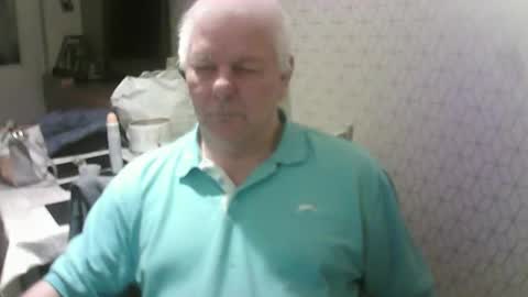 Snapshot of ray47 chatting on 10.05.25 ray47 online show from 10.05.25