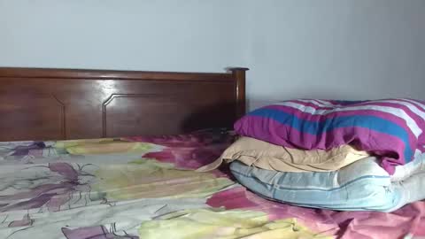 eyan online show from 04.19.26