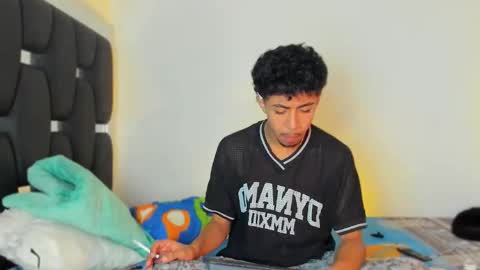 Snapshot of raydevil_ chatting on 10.28.25 Rayn online show from 10.28.25