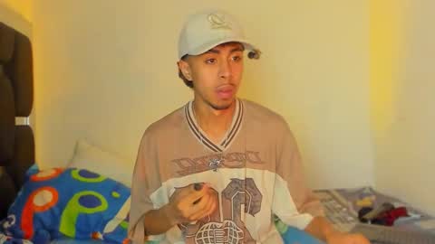 Snapshot of raydevil_ chatting on 10.29.25 Rayn online show from 10.29.25