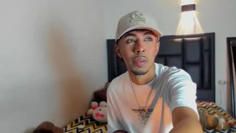 Snapshot of raydevil_ chatting on 10.31.25 Rayn online show from 10.31.25