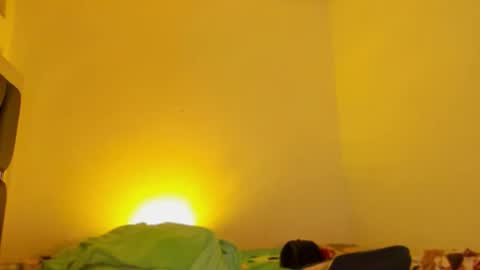 Snapshot of raydevil_ chatting on 11.12.25 Rayn online show from 11.12.25