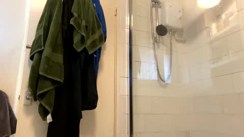 Snapshot of raydick1919 chatting on 11.21.25 Raydick online show from 11.21.25