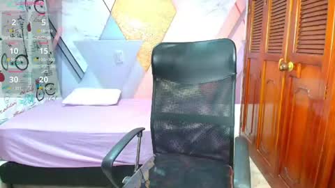 Snapshot of raylin_escobar chatting on 06.09.26 raylin_escobar online show from 06.09.26