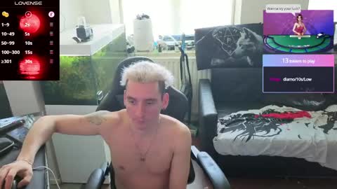 Rayzel White online show from 05.11.26