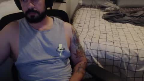 Snapshot of re_mazzeo chatting on 06.24.26 Re Mazzeo online show from 06.24.26