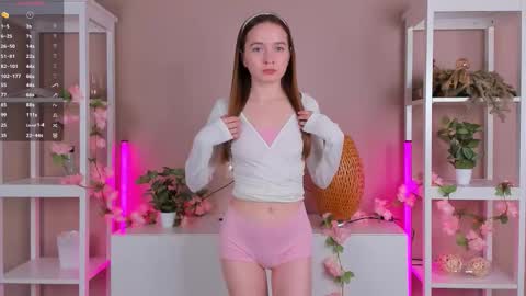 Snapshot of reaganprigg chatting on 10.18.25 Sandy online show from 10.18.25