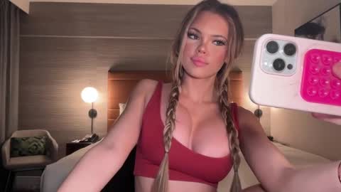 Jade  online show from 03.05.25