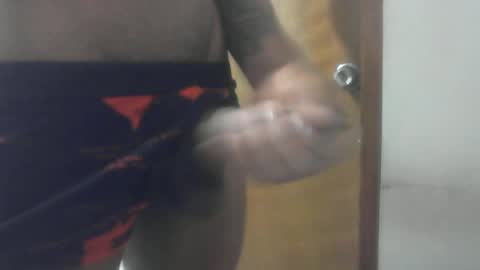 Snapshot of realmenol24k chatting on 06.13.26 SexyFlacko online show from 06.13.26