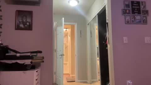 Preston  Stella online show from 02.05.25