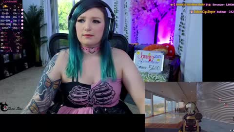 Snapshot of realsamisins chatting on 01.06.25 Snap - RealSamiSins online show from 01.06.25