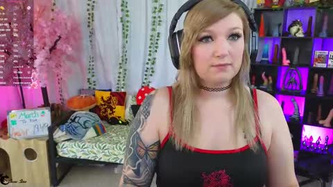 Snapshot of realsamisins chatting on 03.08.25 Snap - RealSamiSins online show from 03.08.25